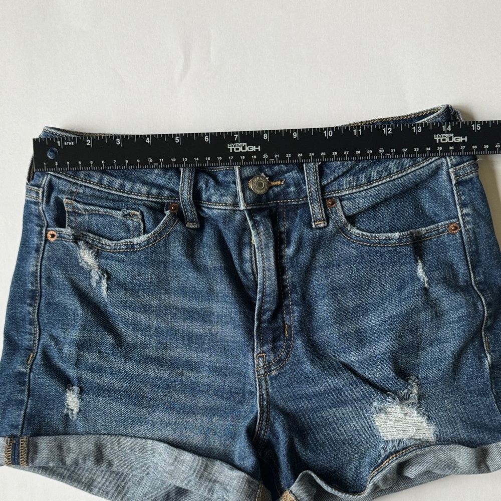 Women’s Old Navy Distressed High Rise OG Straight Denim Shorts Size 6 - Picture 3 of 7